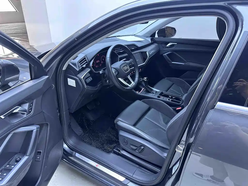 Audi Q3 Sportback 2021 — фото 8