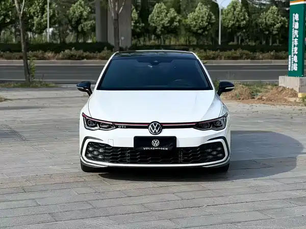 Volkswagen Golf GTI 2023
