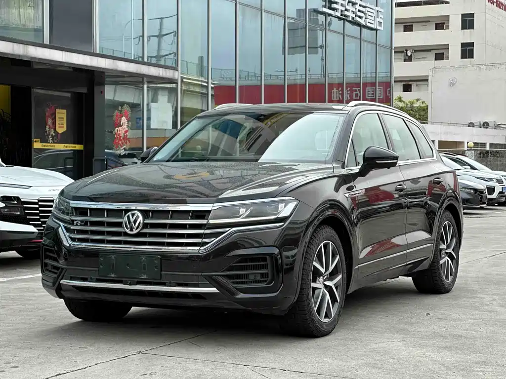 Volkswagen Touareg 2019 — фото 1