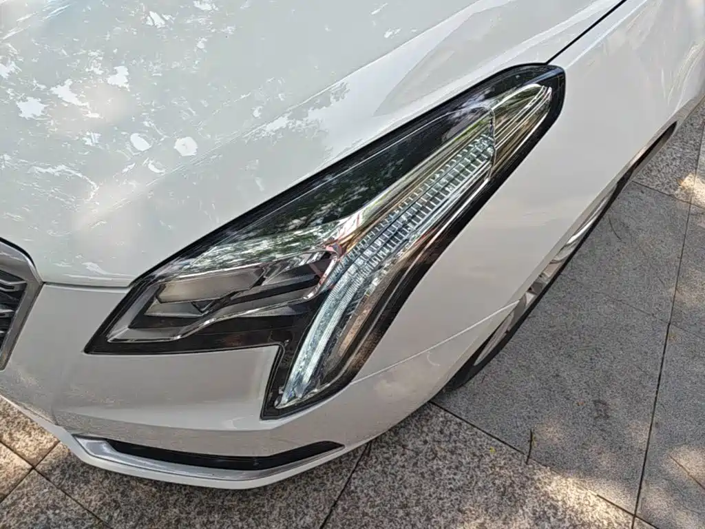Cadillac XTS 2019 — фото 24