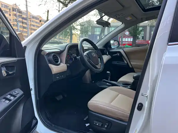 Toyota RAV4 2013