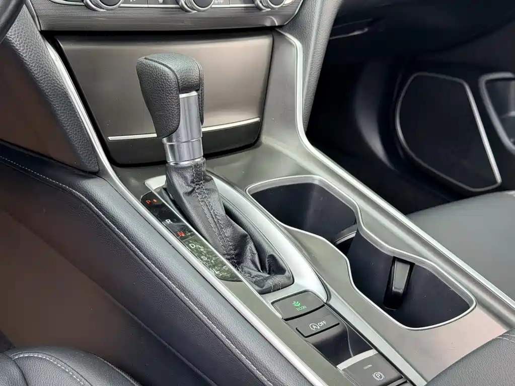 Honda Accord 2023 — фото 14