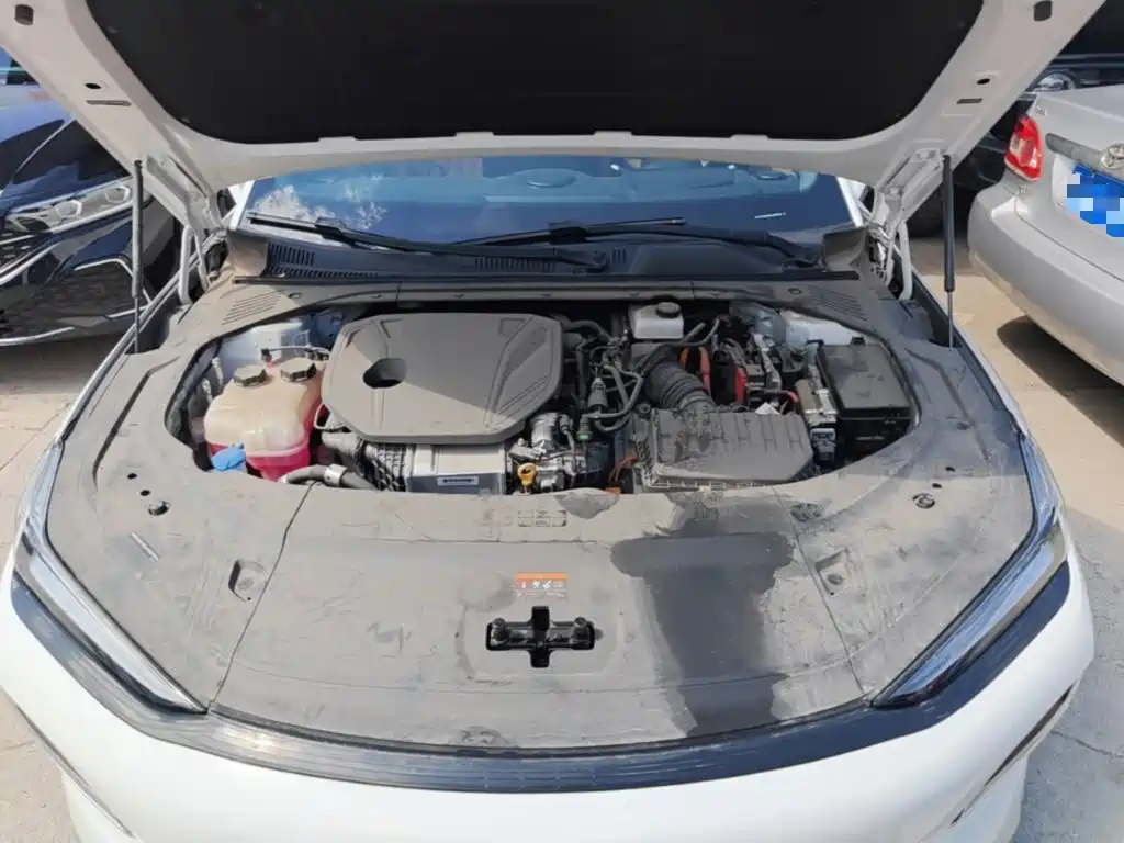 Geely Galaxy Starshine 8 2025 — фото 16