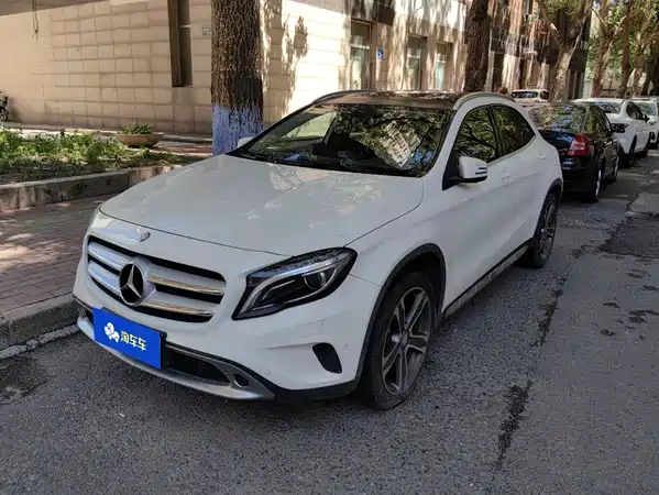 Mercedes-Benz GLA 2015