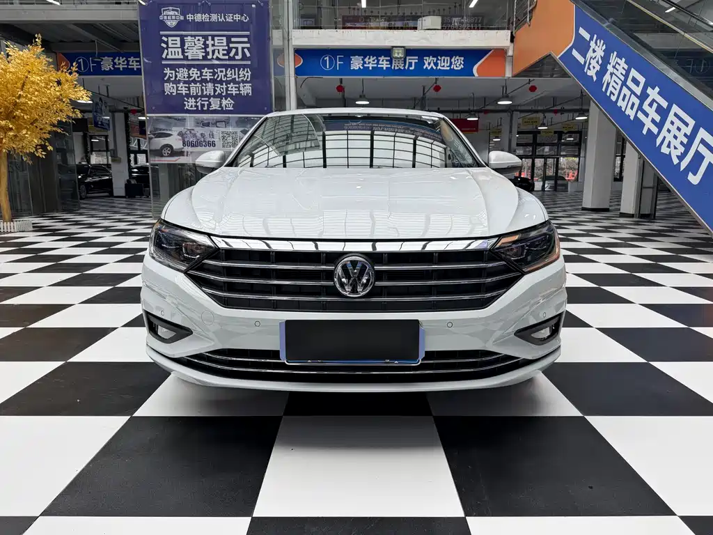 Volkswagen Sagitar 2022