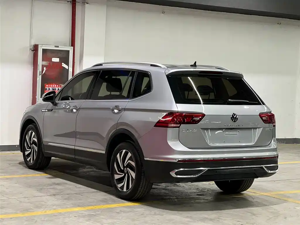 Volkswagen Tiguan L 2022 — фото 4
