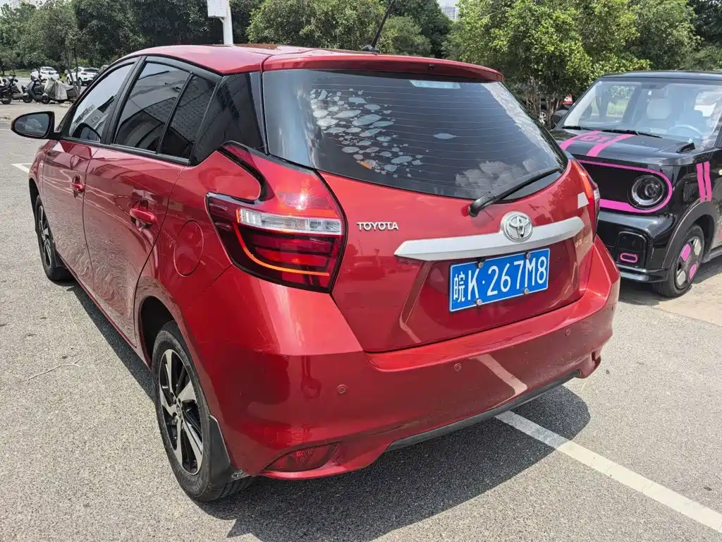 Toyota Yaris L 2021