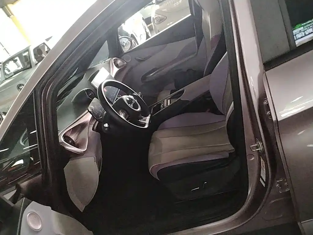 BYD Dolphin 2023 — фото 15