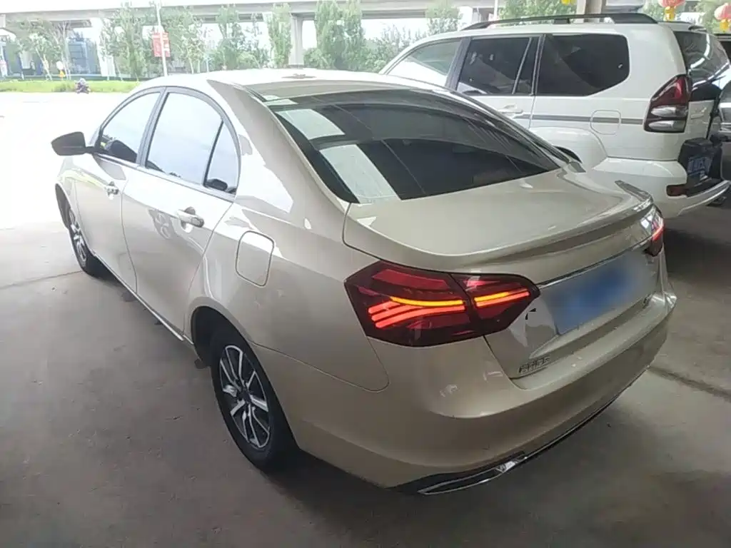 Geely Emgrand 2020