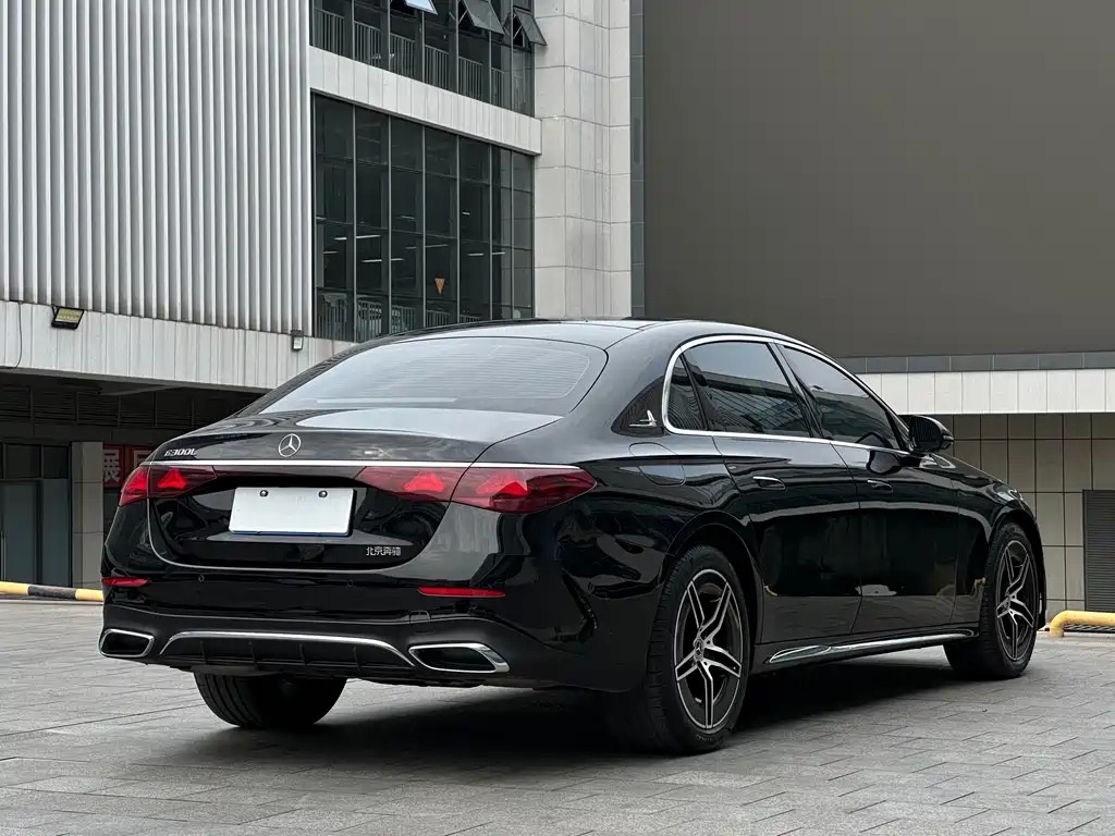 Mercedes-Benz E-Class 2025