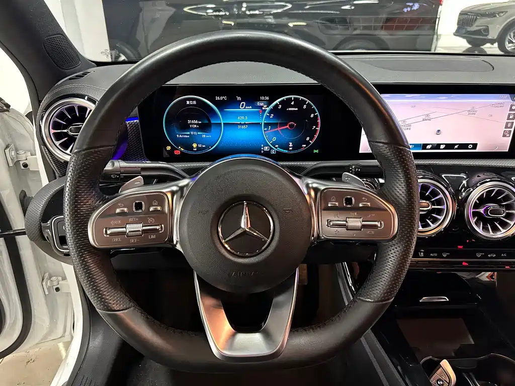 Mercedes-Benz A-Class 2023 — фото 9