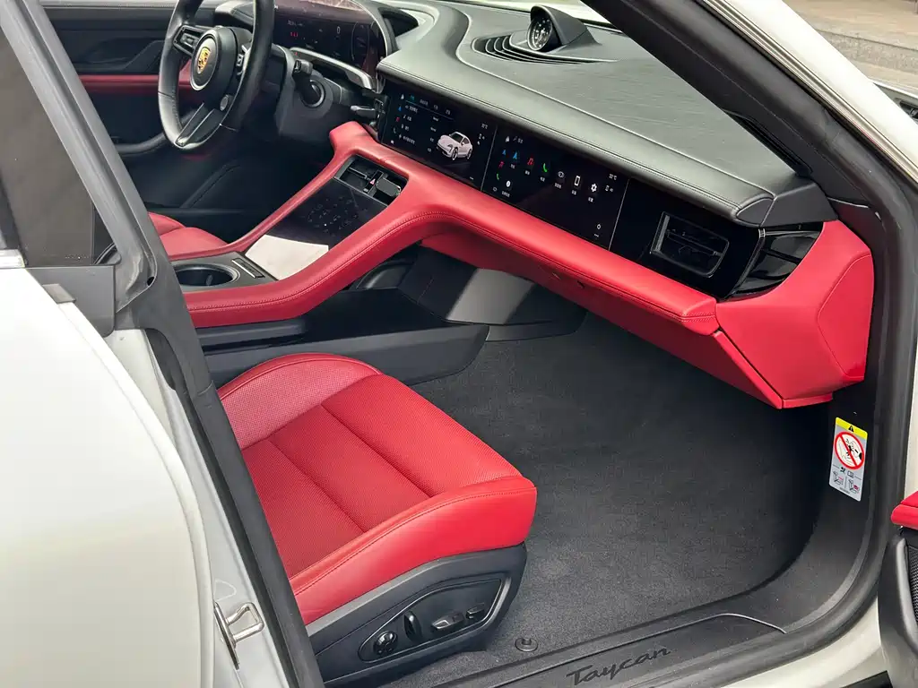 Porsche Taycan 2021 — фото 15