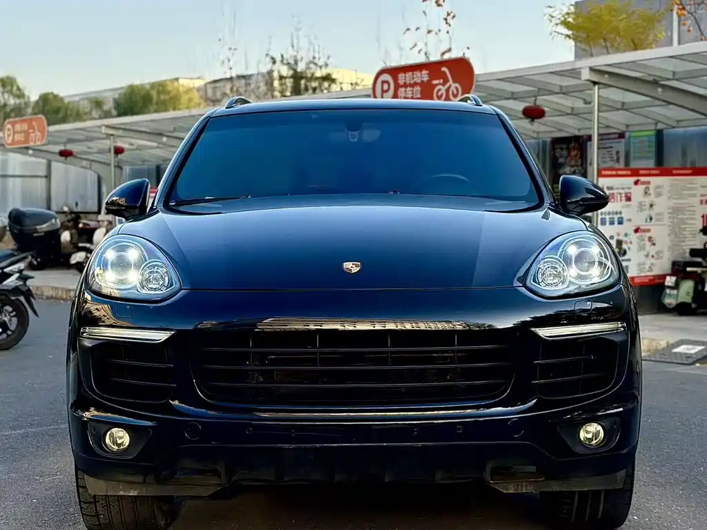 Porsche Cayenne 2017 — фото 2