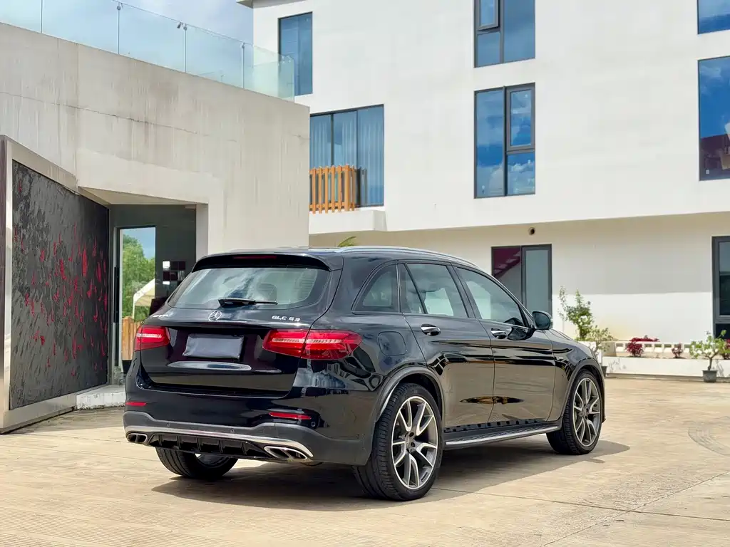 Mercedes-Benz GLC AMG 2018 — фото 9