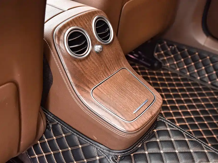 Mercedes-Benz E-Class 2022 — фото 15