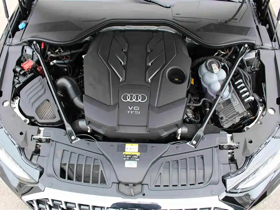Audi A8 2023 — фото 19