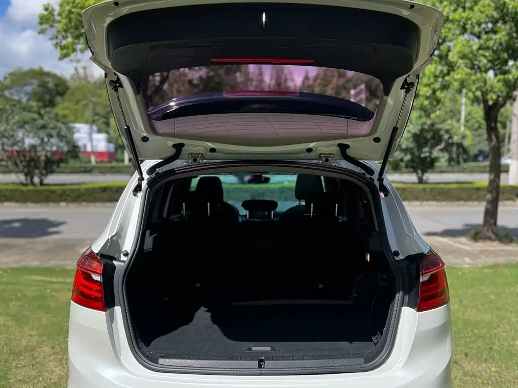 BMW 2 Series Station Wagon 2016 — фото 18
