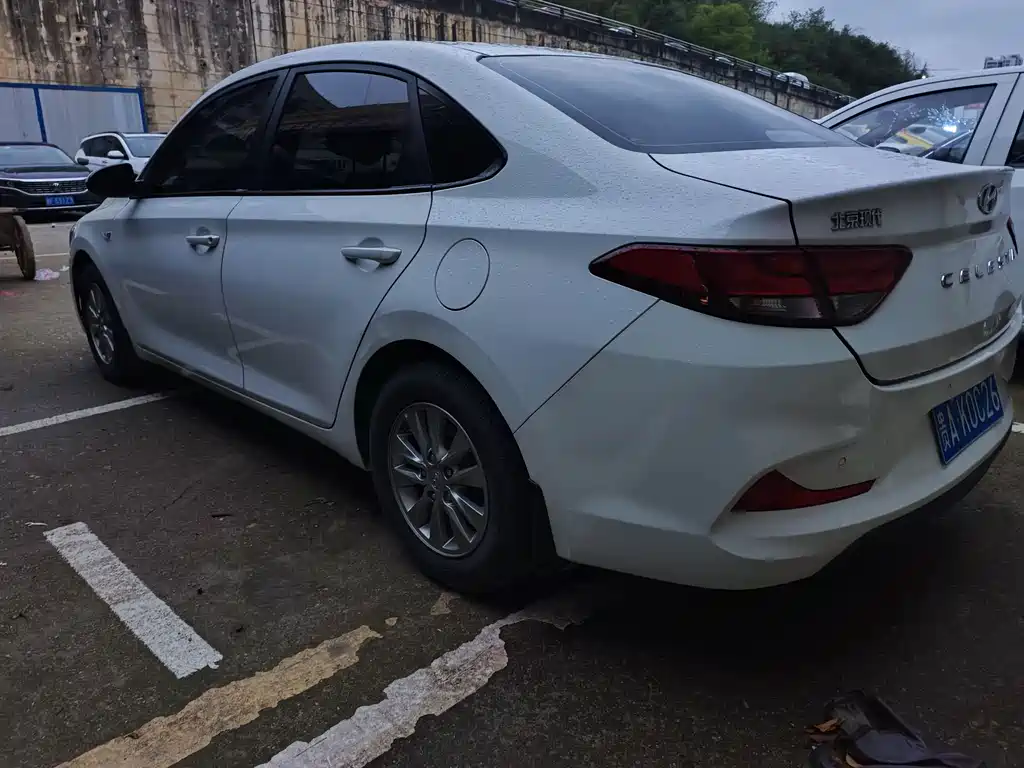 Hyundai Elantra 2018 — фото 5