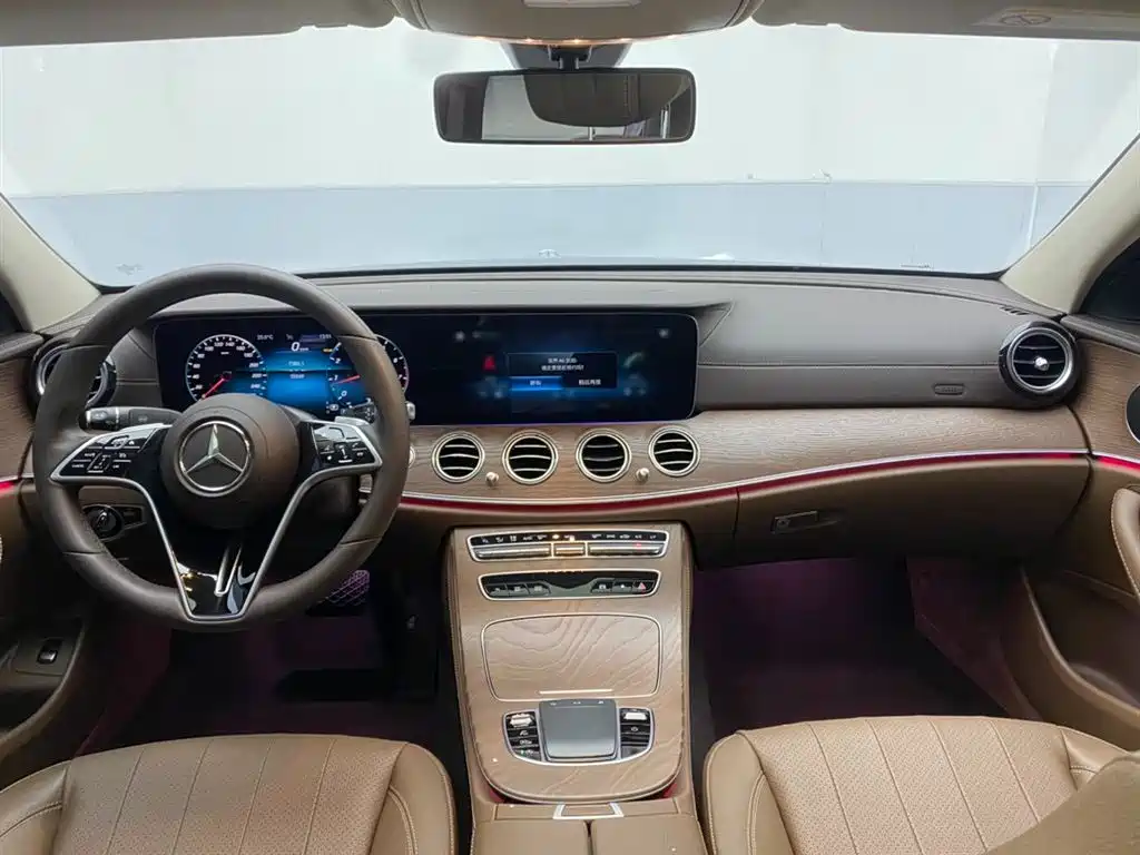 Mercedes-Benz E-Class 2023 — фото 13