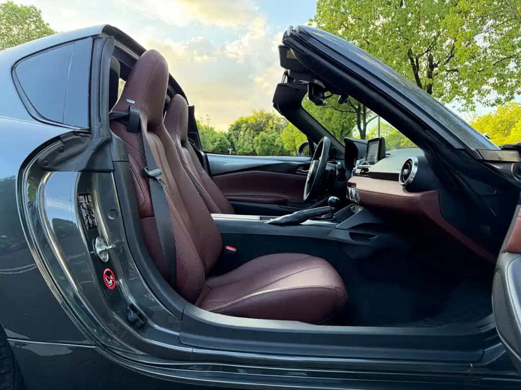 Mazda MX-5 2019 — фото 14