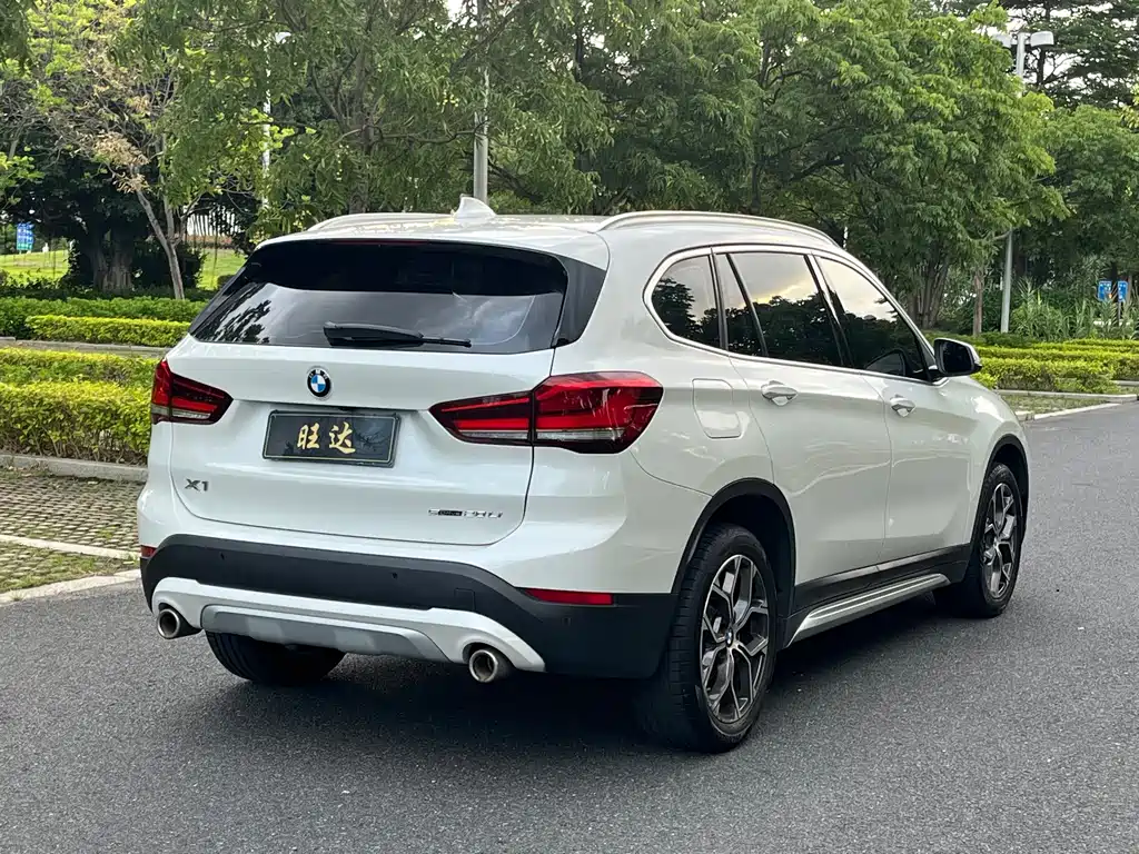 BMW X1 2021 — фото 9