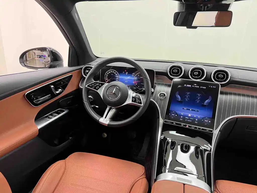 Mercedes-Benz GLC 2023 — фото 16