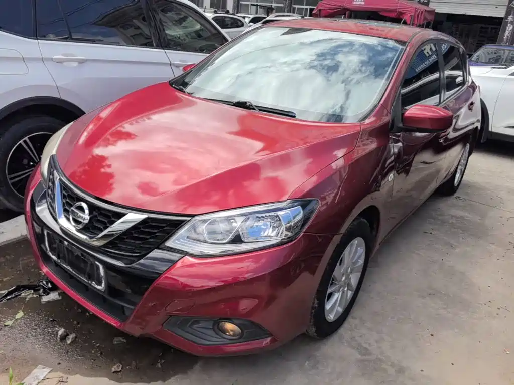 Nissan Tiida 2017 — фото 1