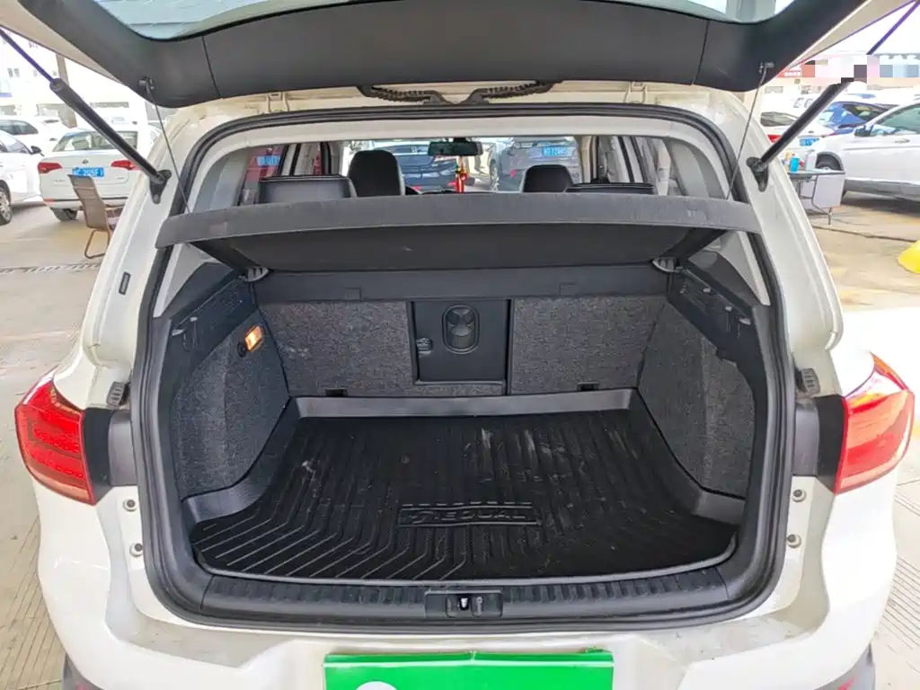 Volkswagen Tiguan 2017 — фото 19