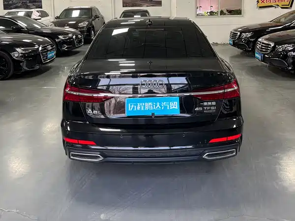 Audi A6L 2022