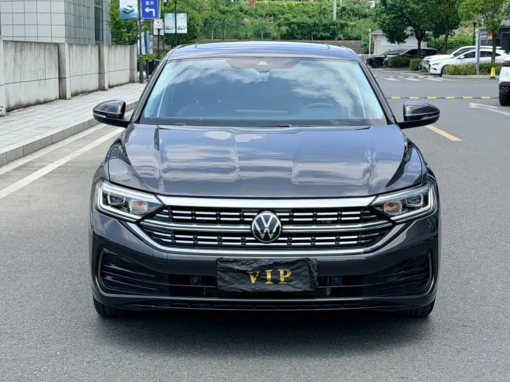 Volkswagen Sagitar 2024