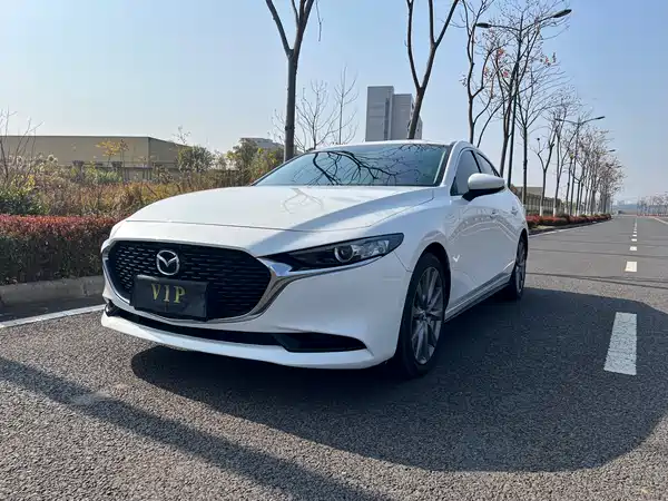 Mazda 3 Axela 2021