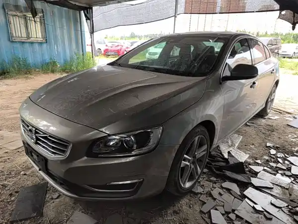 Volvo S60 2015