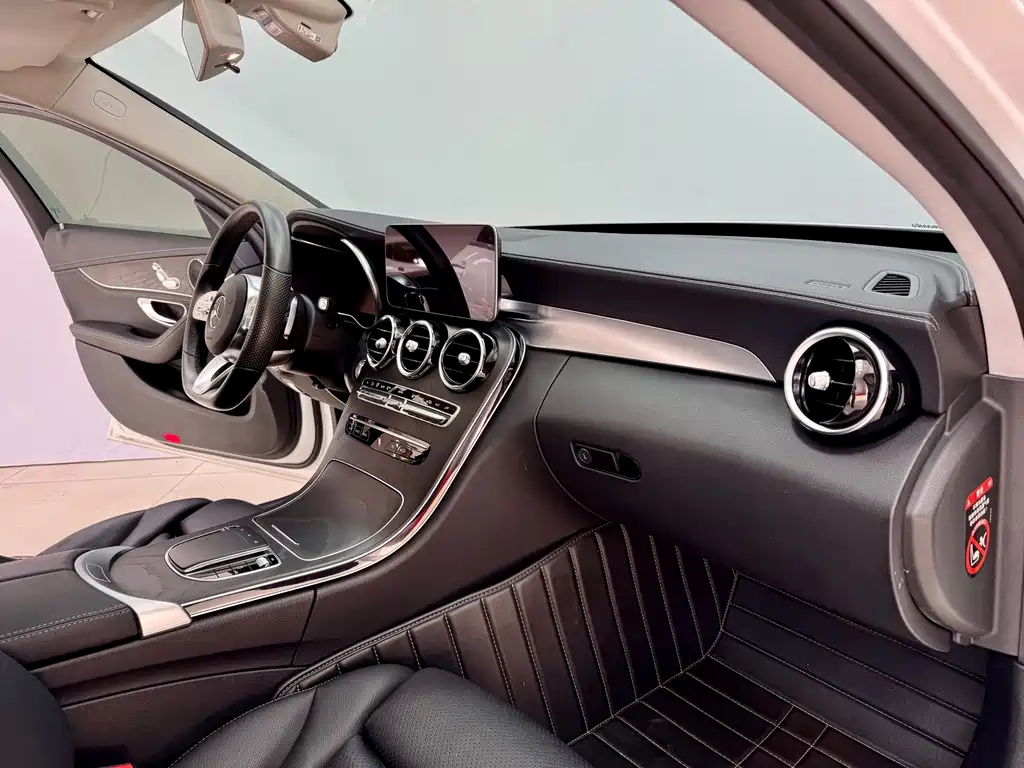 Mercedes-Benz C-Class 2020 — фото 13
