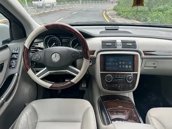 Mercedes-Benz R-Class 2012