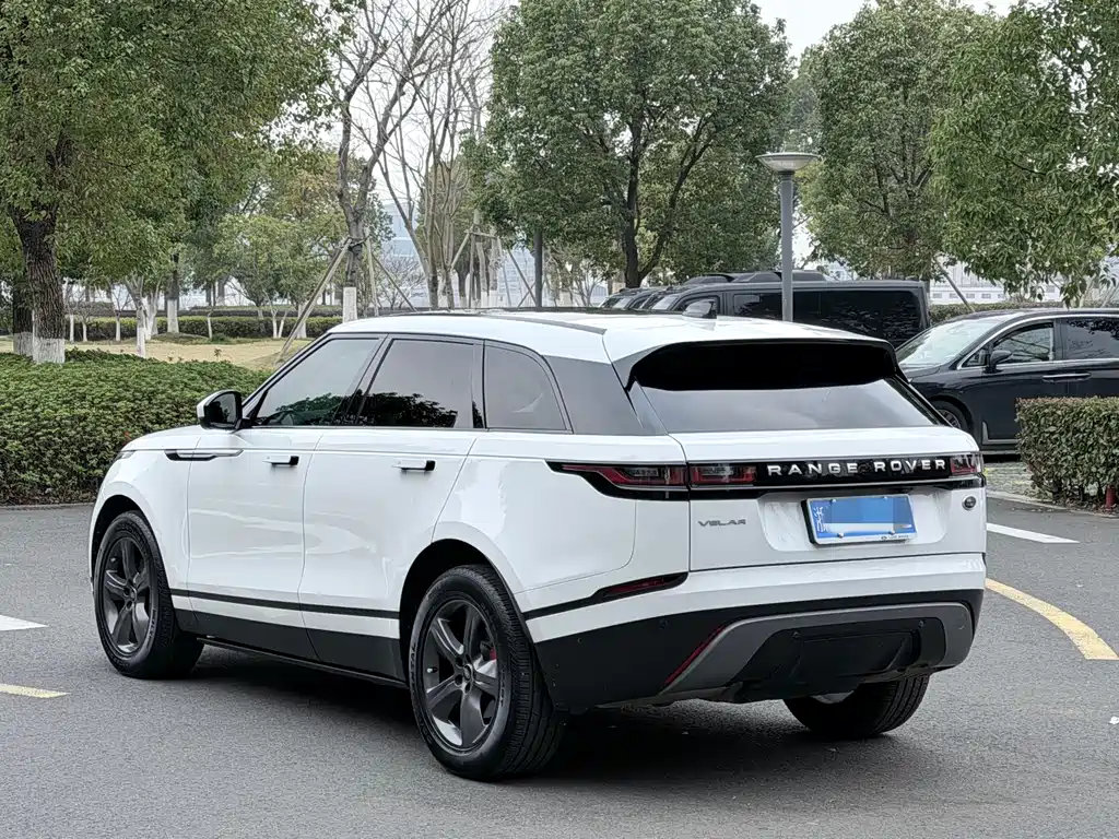 Land Rover Velar 2022 — фото 17