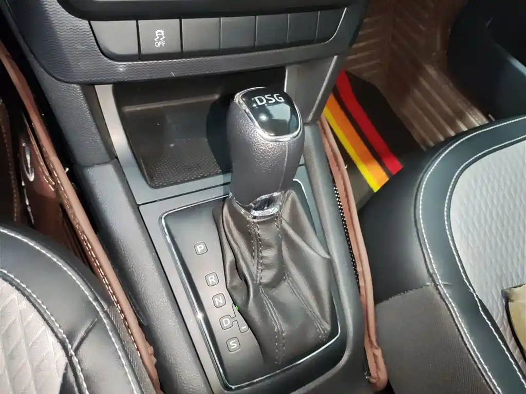 Skoda Yeti 2018 — фото 14