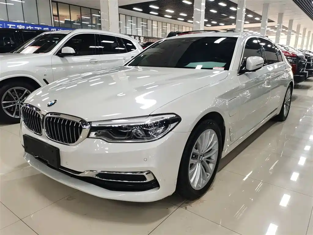 BMW 5 Series New Energy 2020 — фото 1