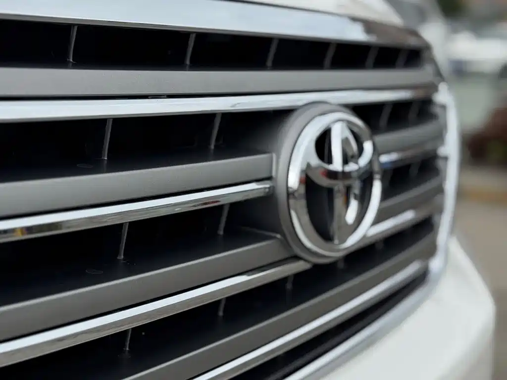 Toyota Land Cruiser 2011 — фото 15
