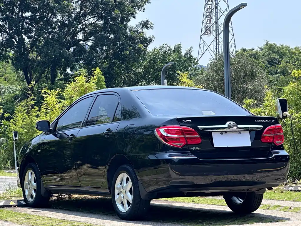 Toyota Corolla 2014 — фото 11