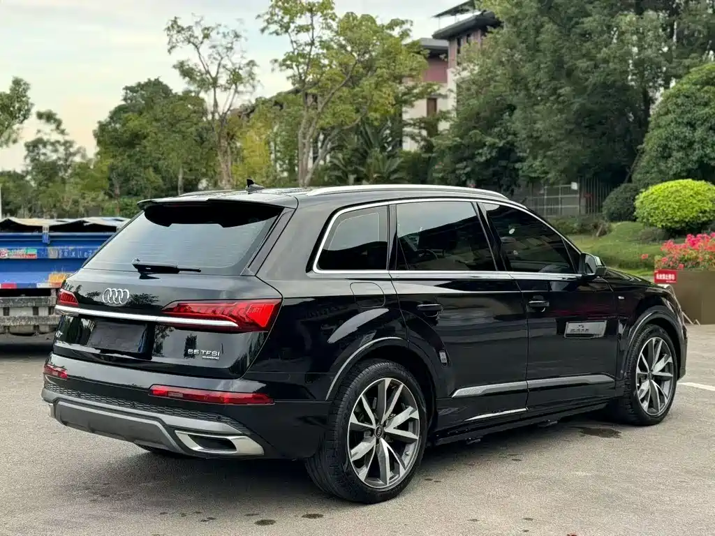Audi Q7 2022