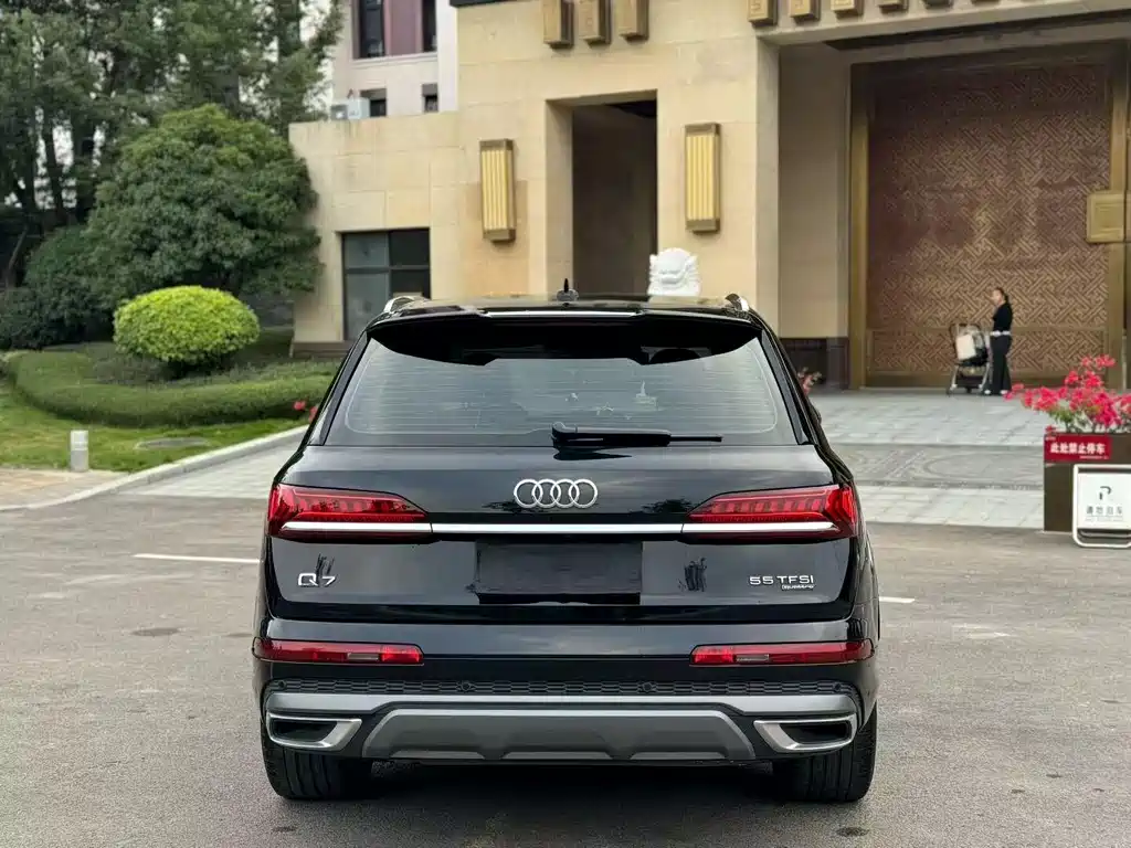 Audi Q7 2022 — фото 8