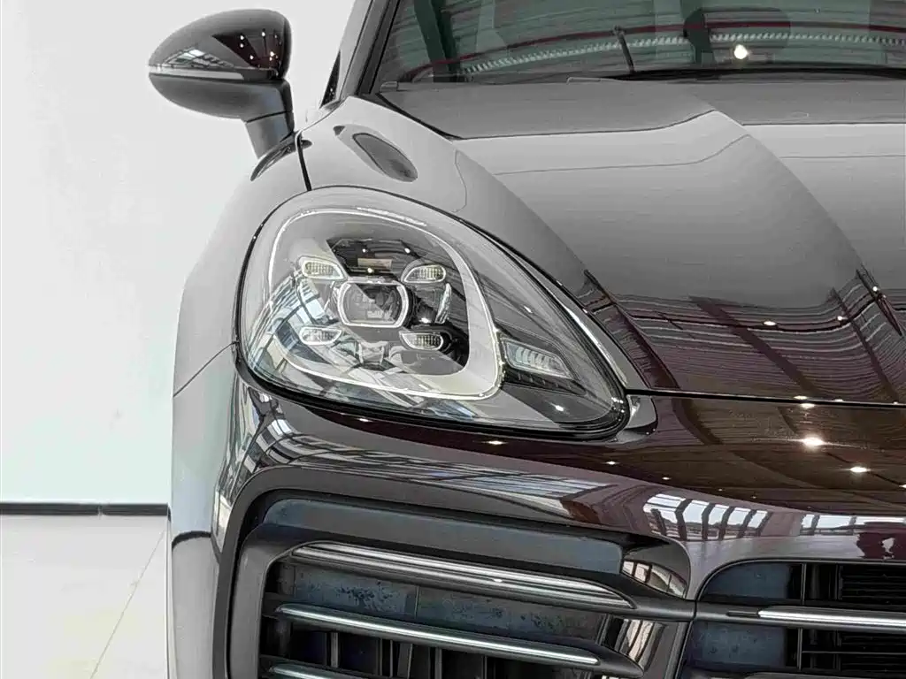 Porsche Cayenne 2020 — фото 20