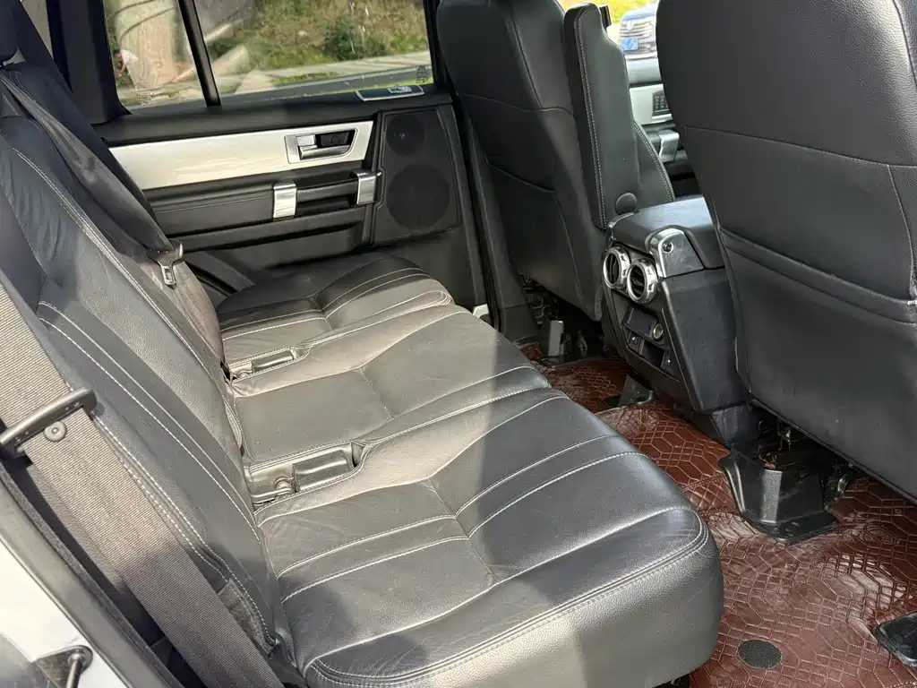 Land Rover Discovery 2019