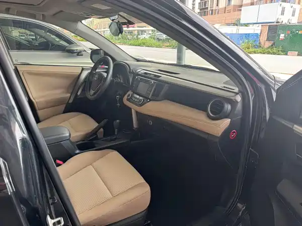 Toyota RAV4 2013
