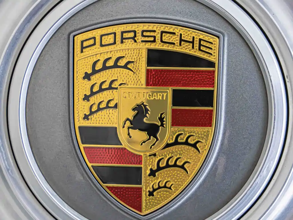 Porsche Taycan 2024 — фото 8