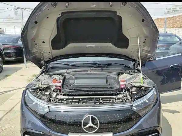 Mercedes-Benz EQS 2024