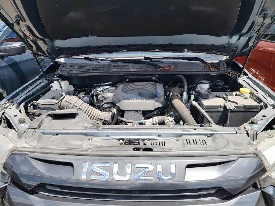 Isuzu D-MAX 2023 — фото 10