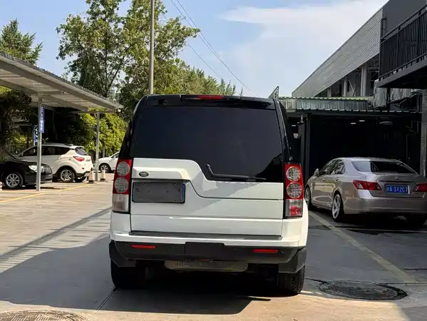 Land Rover Discovery 2010