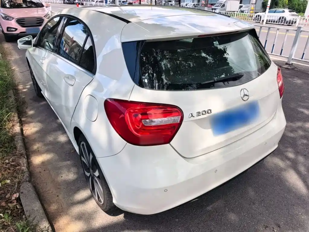 Mercedes-Benz A-Class 2015 — фото 5