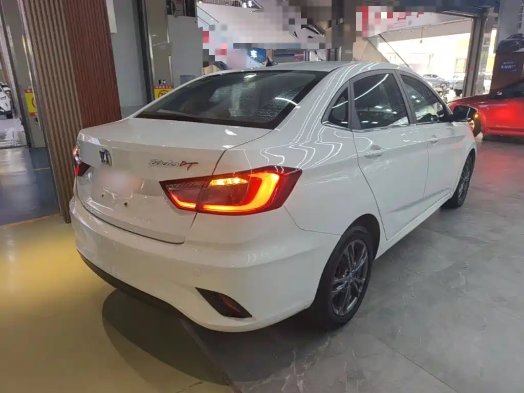 Changan Eado DT 2019 — фото 7